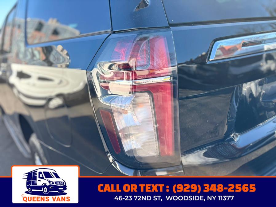 2023 Chevrolet Suburban 4WD 4dr LT photo
