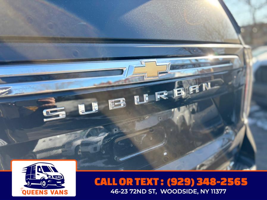 2023 Chevrolet Suburban 4WD 4dr LT photo