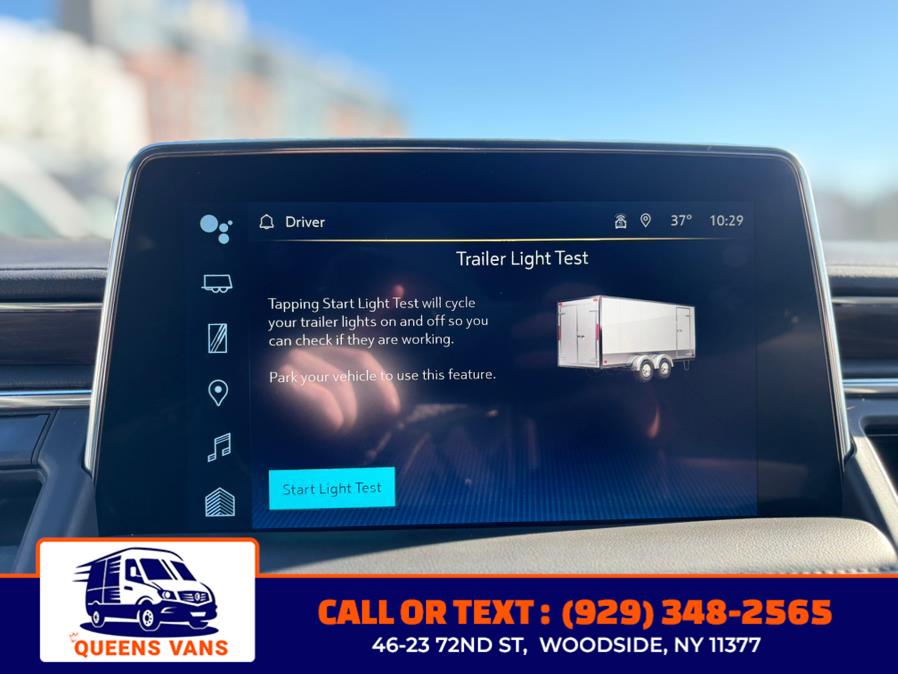 2023 Chevrolet Suburban 4WD 4dr LT photo