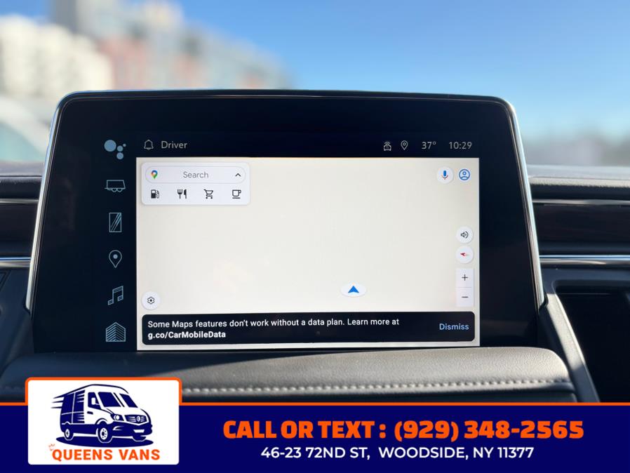 2023 Chevrolet Suburban 4WD 4dr LT photo