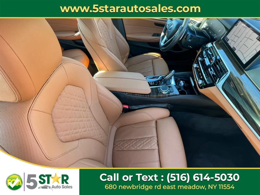 2021 BMW 5-Series 530i xDrive Sedan photo