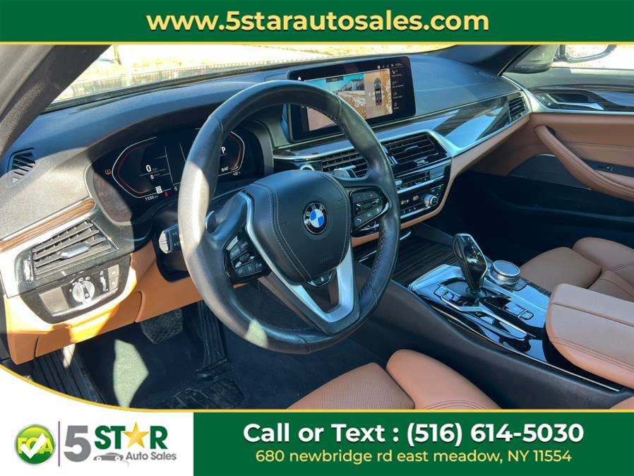 2021 BMW 5-Series 530i xDrive Sedan photo