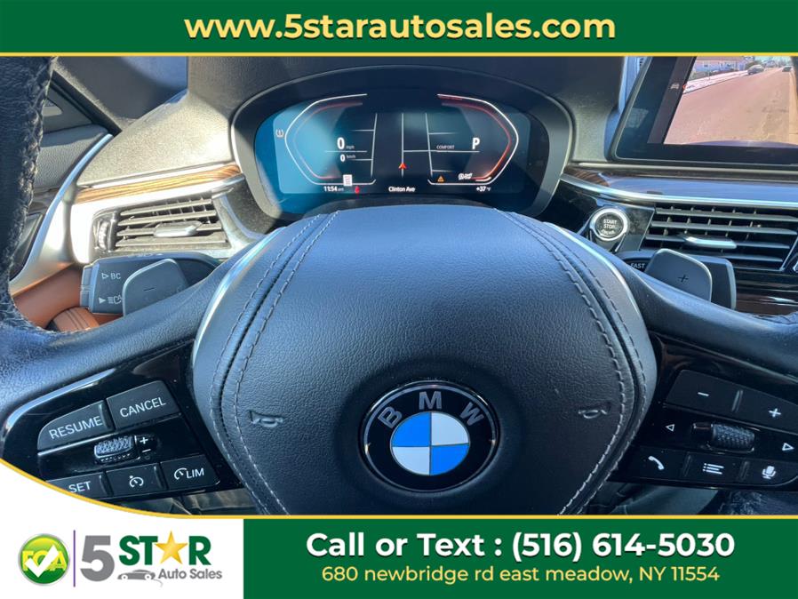 2021 BMW 5-Series 530i xDrive Sedan photo