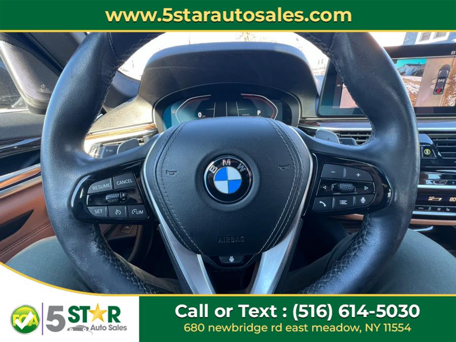 2021 BMW 5-Series 530i xDrive Sedan photo