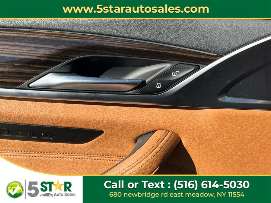 2021 BMW 5-Series 530i xDrive Sedan photo