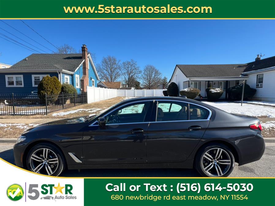 2021 BMW 5-Series 530i xDrive Sedan photo