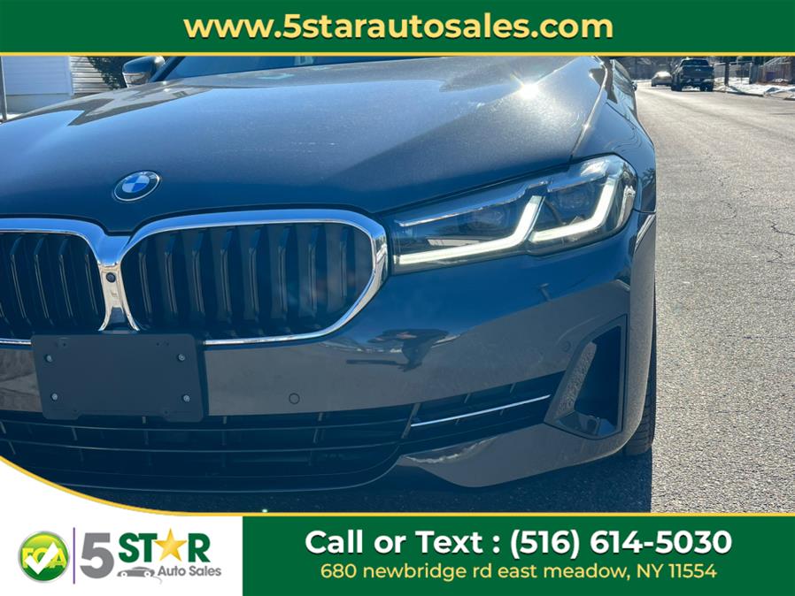 2021 BMW 5-Series 530i xDrive Sedan photo