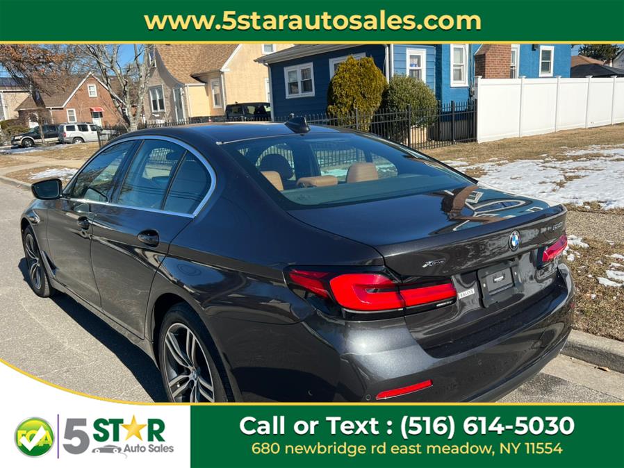 2021 BMW 5-Series 530i xDrive Sedan photo