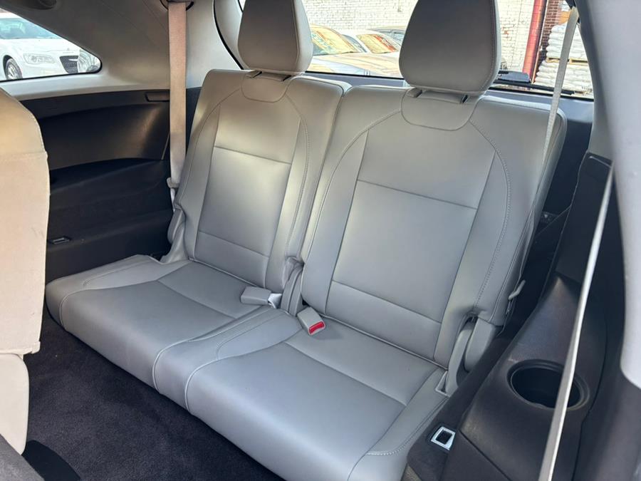 2017 Acura MDX SH-AWD w/Technology Pkg photo