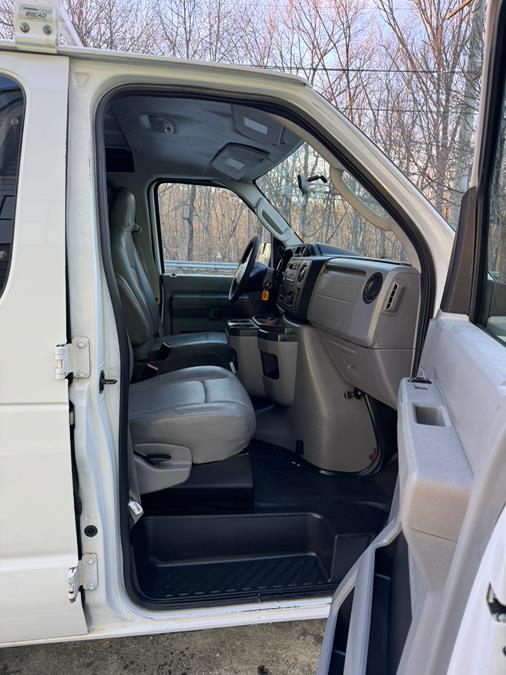 2011 Ford E-150 E-150 photo