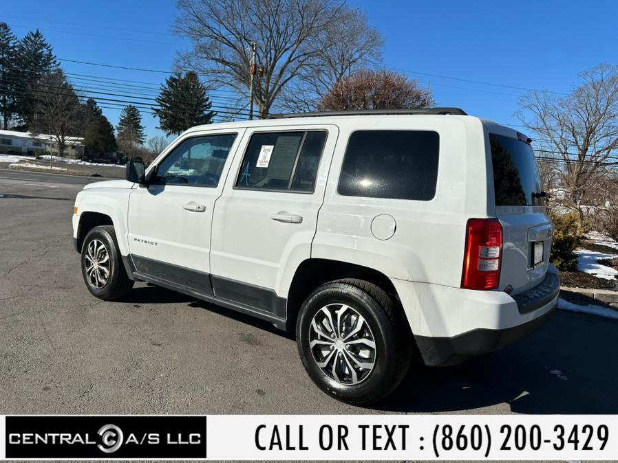 2016 Jeep Patriot FWD 4dr Sport photo