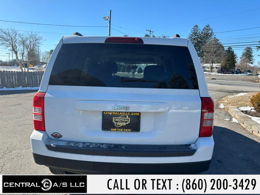 2016 Jeep Patriot FWD 4dr Sport photo