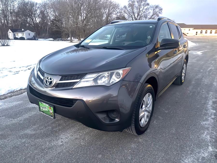 2015 Toyota RAV4 LE photo