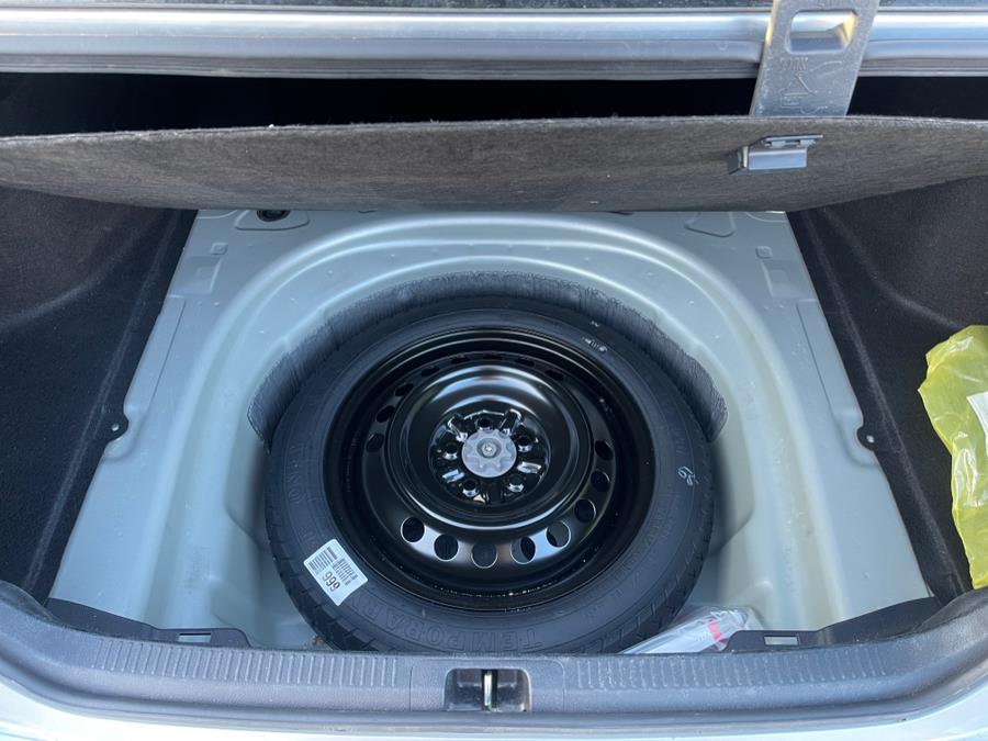2023 Toyota Camry SE Auto (Natl) photo