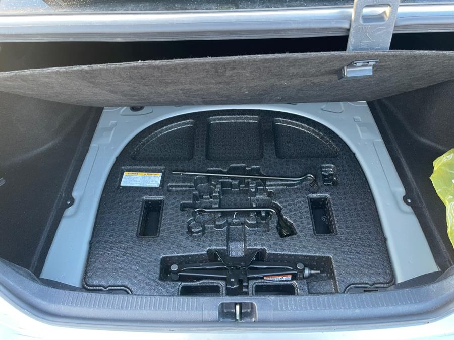 2023 Toyota Camry SE Auto (Natl) photo