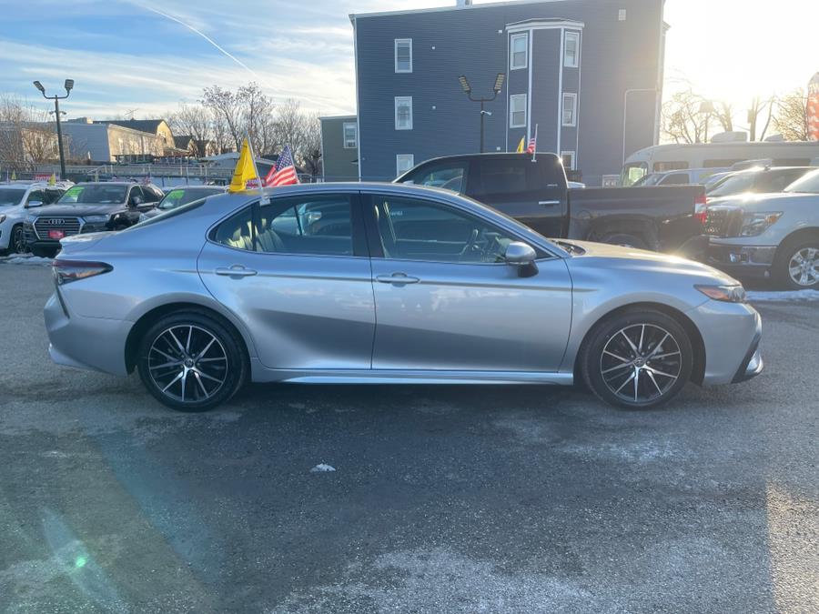 2023 Toyota Camry SE Auto (Natl) photo