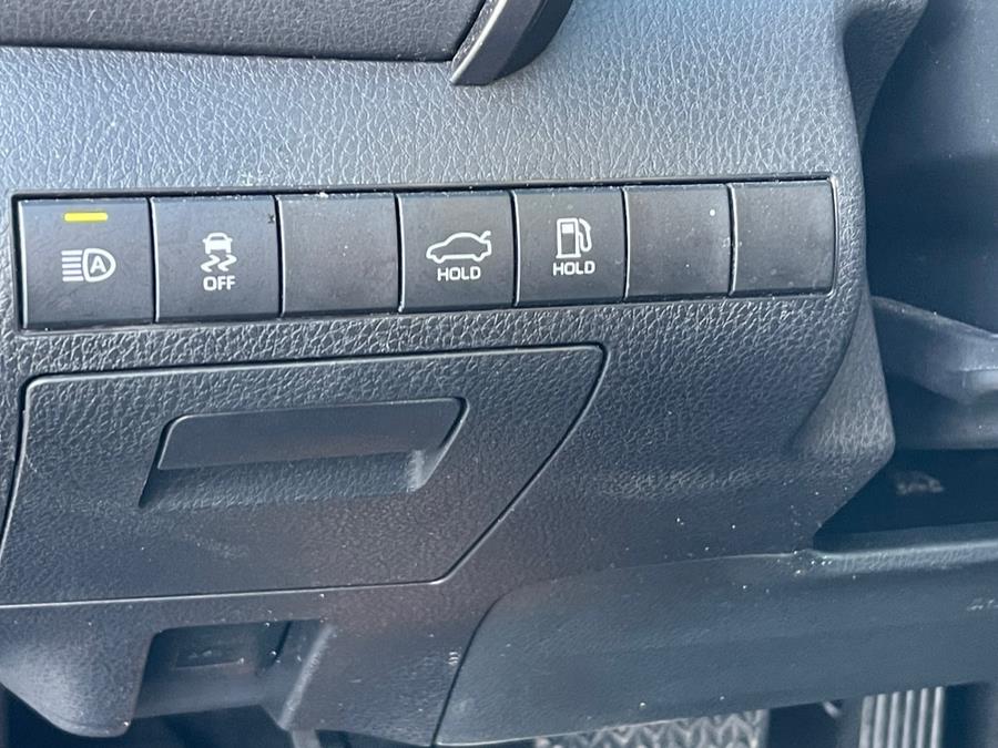 2023 Toyota Camry SE Auto (Natl) photo