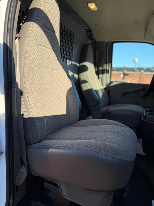 2021 Chevrolet Express Cargo Van RWD 2500 135