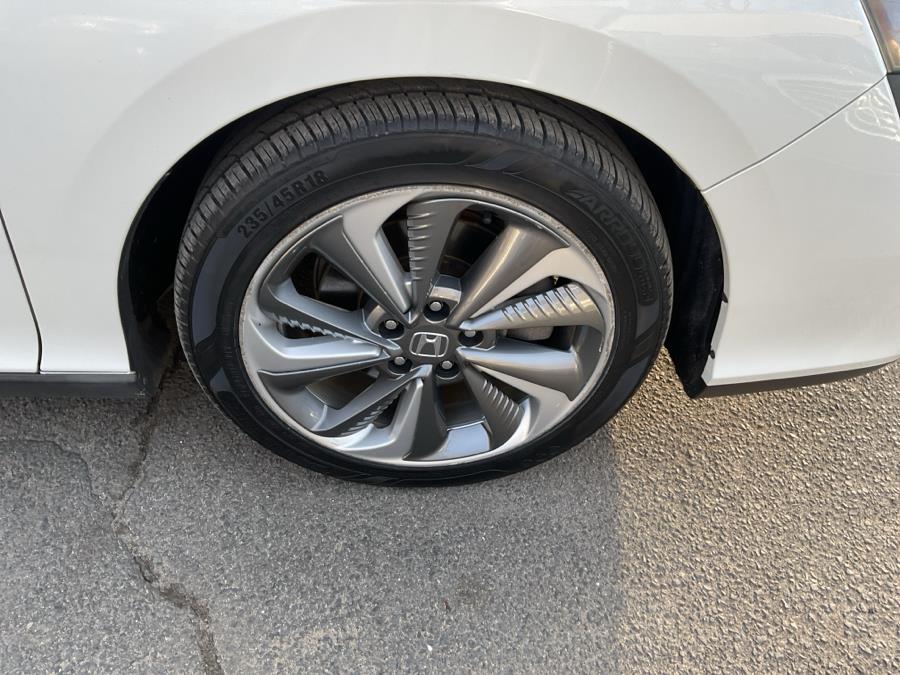 2018 Honda Clarity Plug-In Hybrid Sedan photo