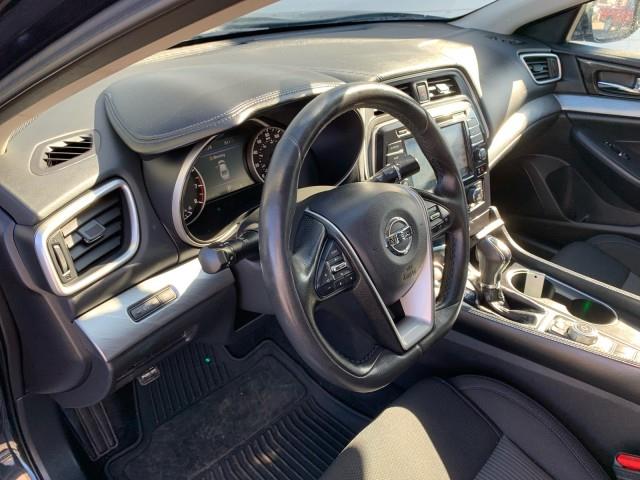 2017 Nissan Maxima Platinum photo
