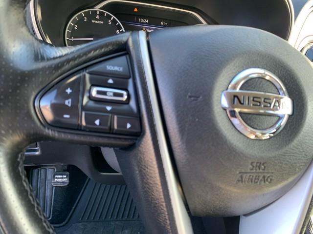 2017 Nissan Maxima Platinum photo