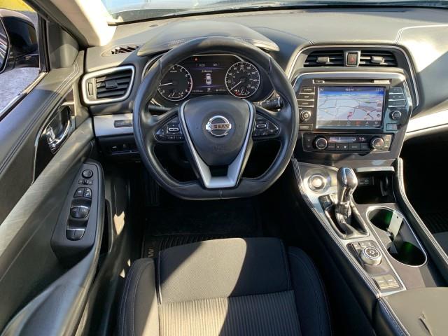 2017 Nissan Maxima Platinum photo