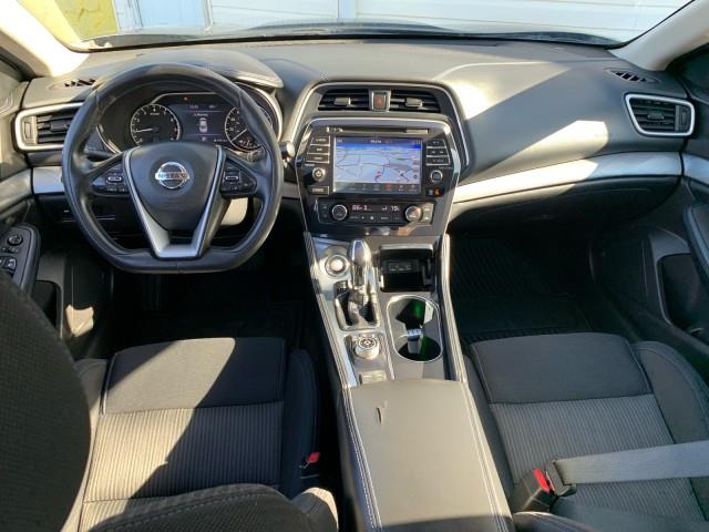 2017 Nissan Maxima Platinum photo