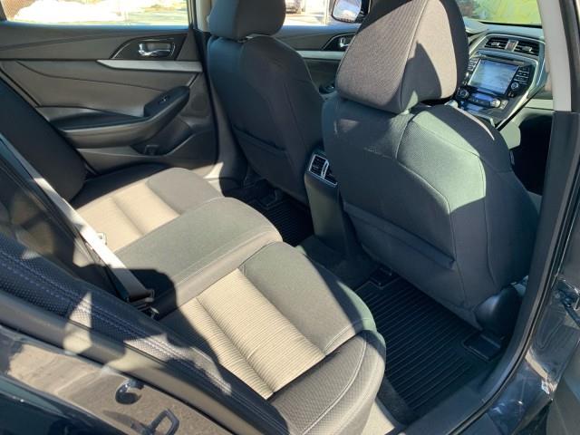 2017 Nissan Maxima Platinum photo