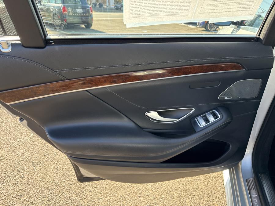 2015 Mercedes-Benz S-Class S550 4MATIC photo