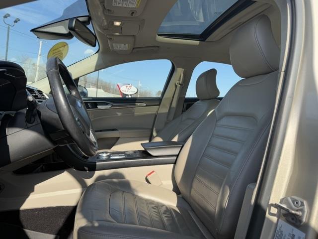 2017 Ford Fusion Energi SE Luxury photo