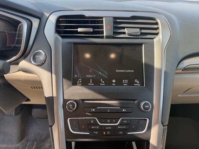 2017 Ford Fusion Energi SE Luxury photo