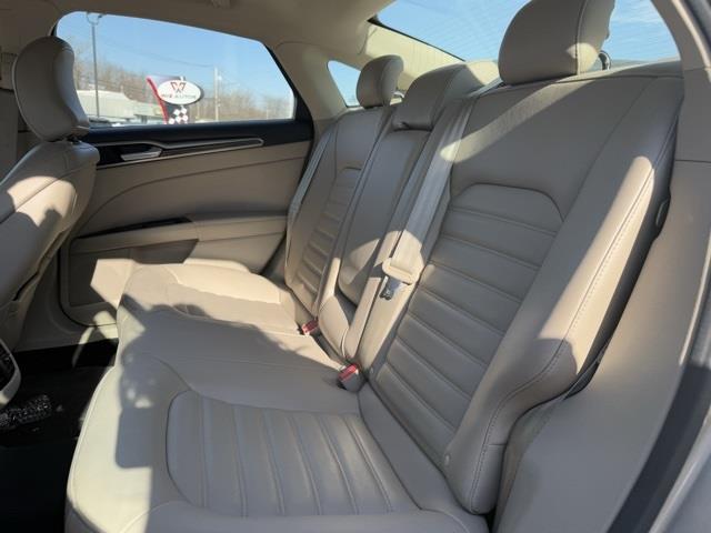 2017 Ford Fusion Energi SE Luxury photo