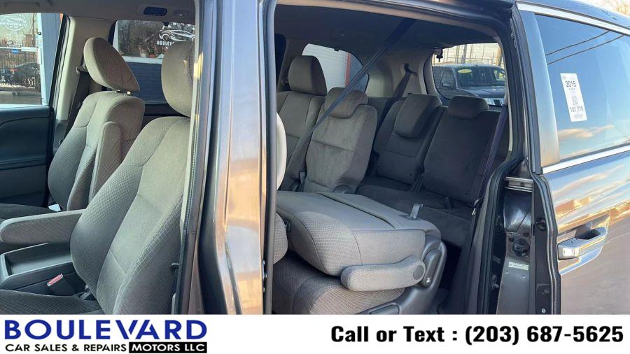 2015 Honda Odyssey EX Minivan 4D photo