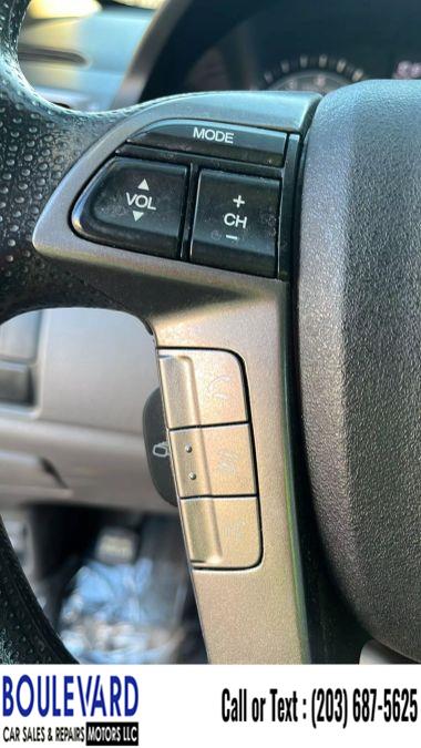 2015 Honda Odyssey EX Minivan 4D photo
