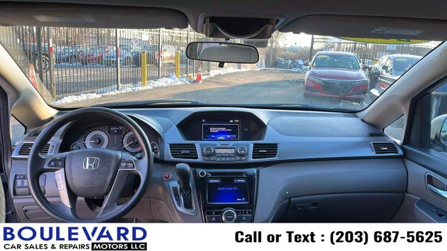 2015 Honda Odyssey EX Minivan 4D photo