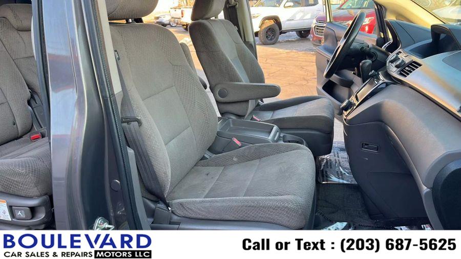 2015 Honda Odyssey EX Minivan 4D photo