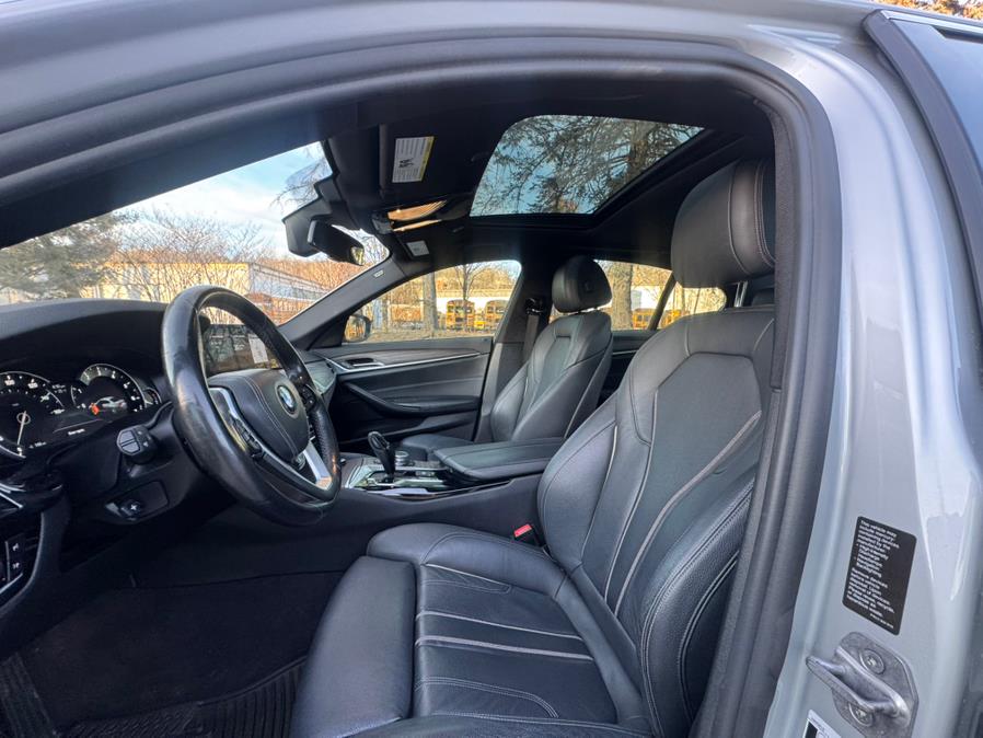 2017 BMW 5-Series 540i xDrive Sedan photo