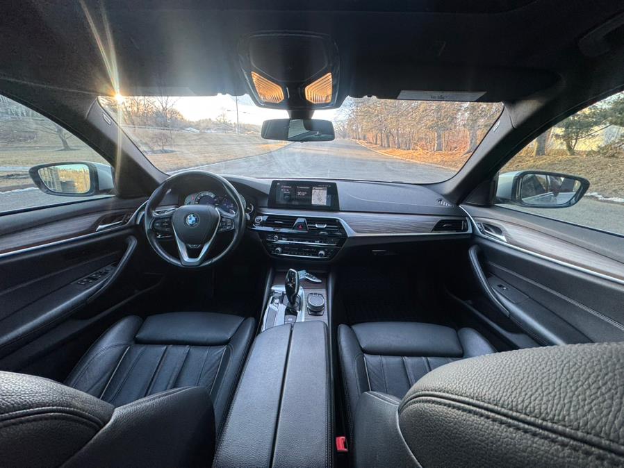 2017 BMW 5-Series 540i xDrive Sedan photo