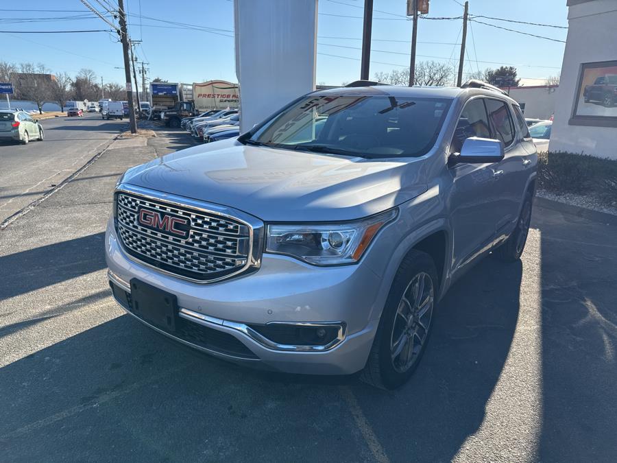 2019 GMC Acadia Denali photo