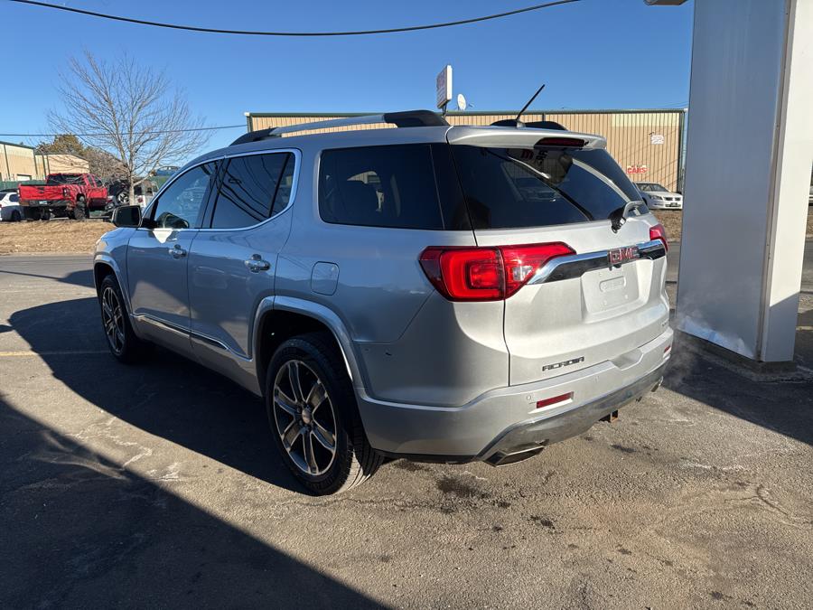 2019 GMC Acadia Denali photo