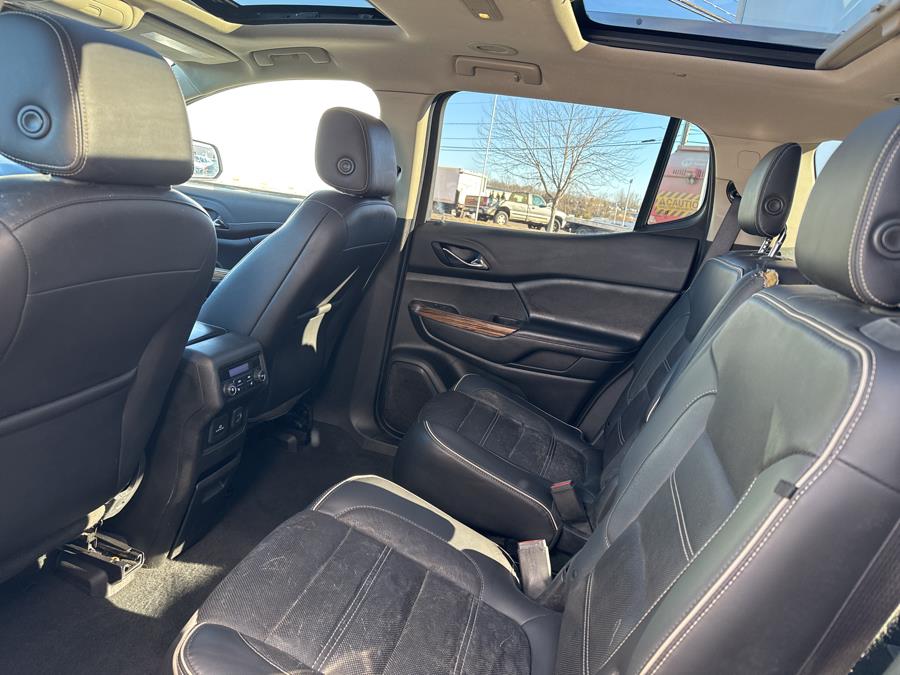 2019 GMC Acadia Denali photo