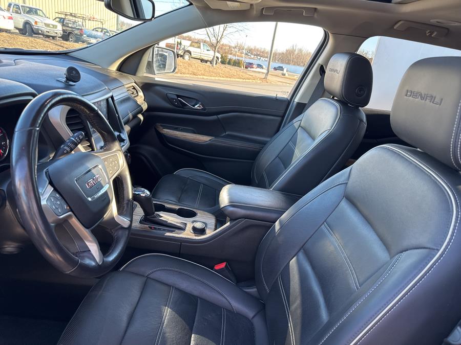 2019 GMC Acadia Denali photo