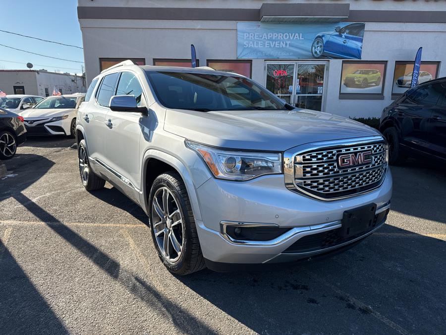 2019 GMC Acadia Denali photo