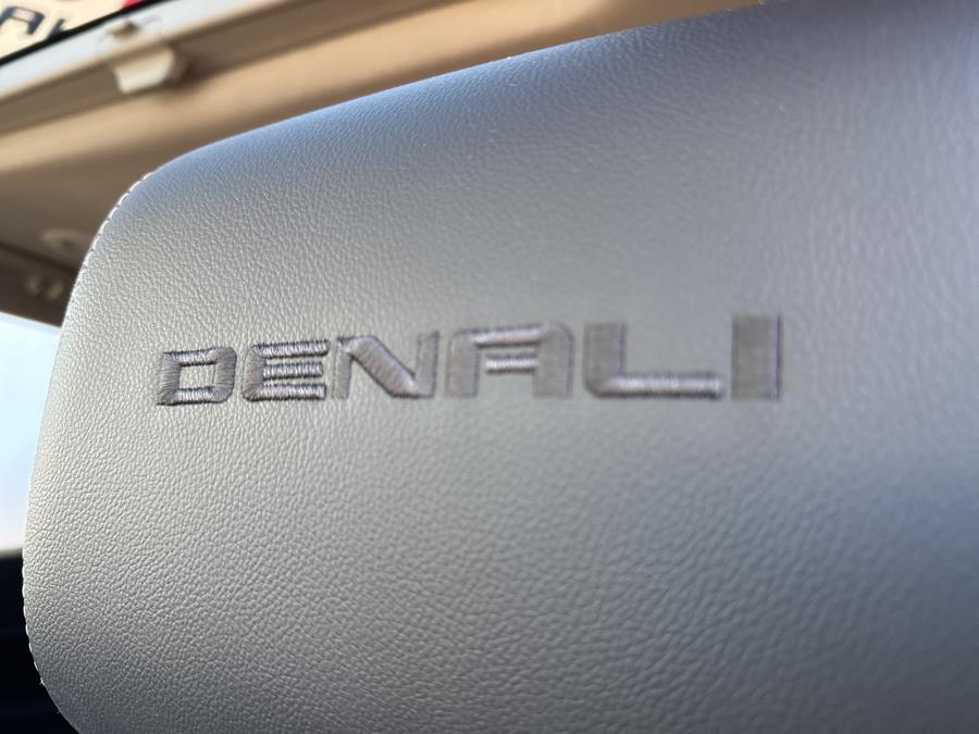 2019 GMC Acadia Denali photo