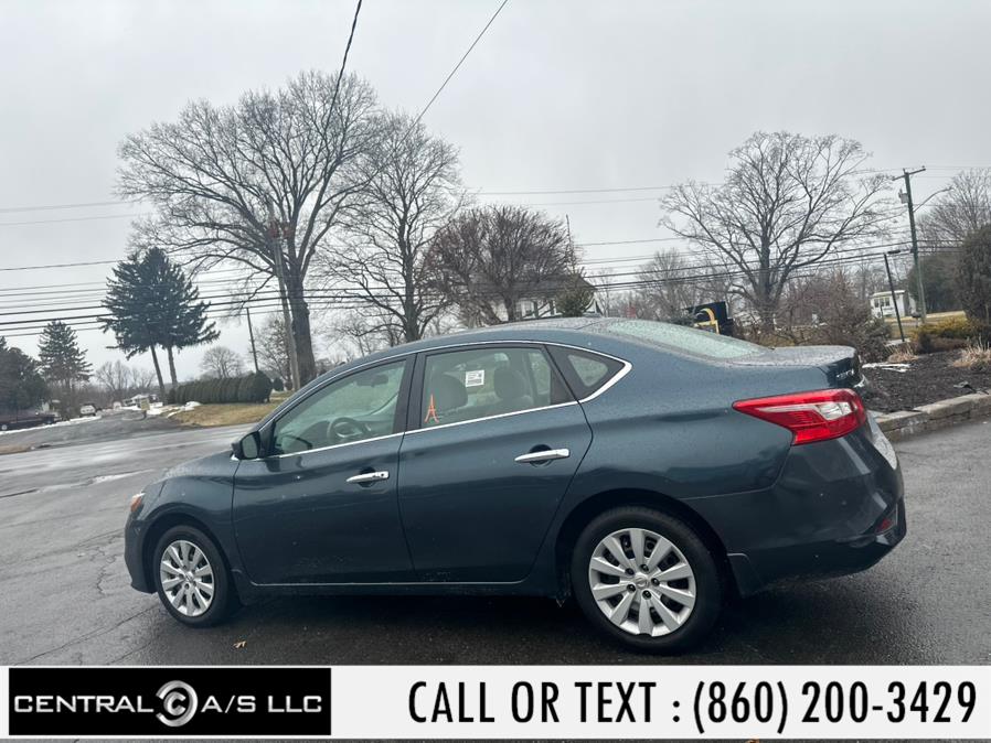 2017 Nissan Sentra S CVT photo