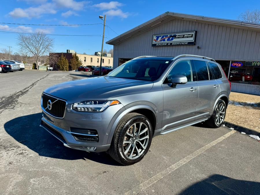 2018 Volvo XC90 T5 AWD 7-Passenger Momentum photo