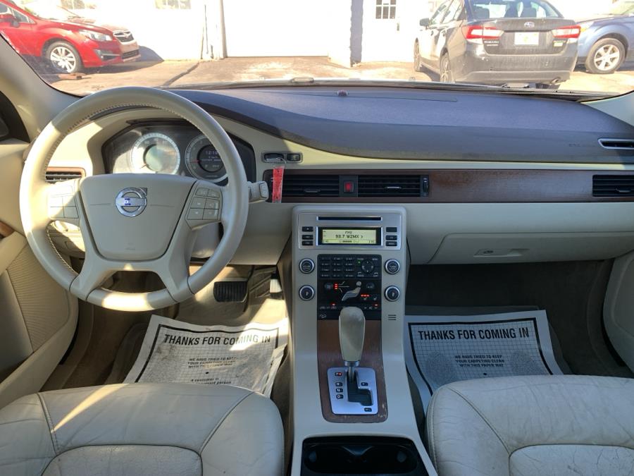 2010 Volvo XC70 3.2 photo