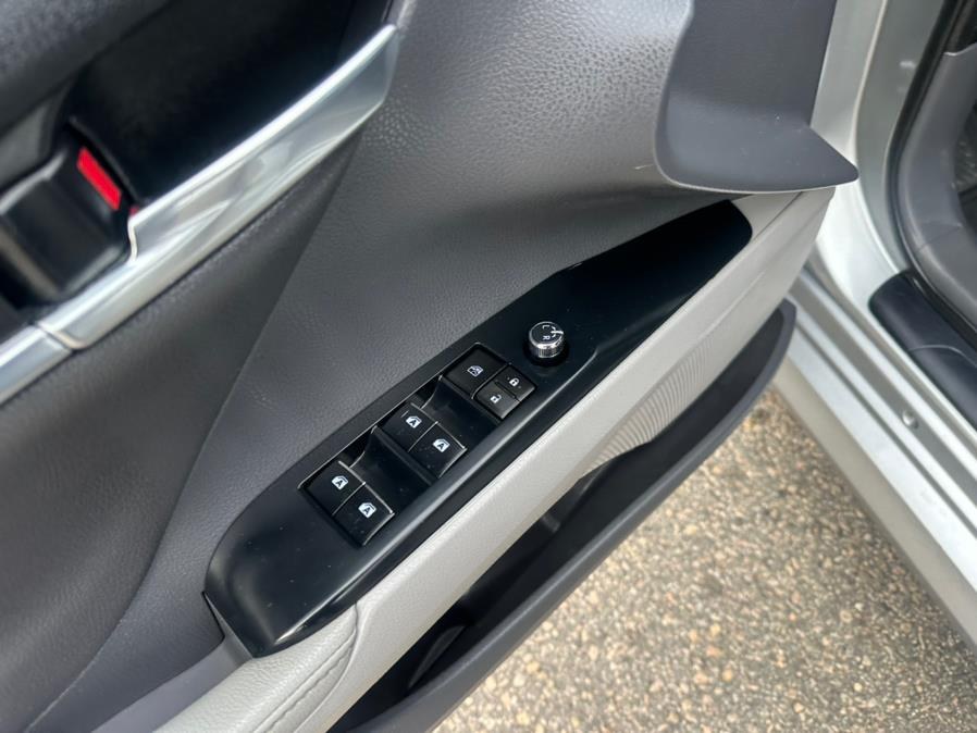 2020 Toyota Camry XLE Auto (Natl) photo
