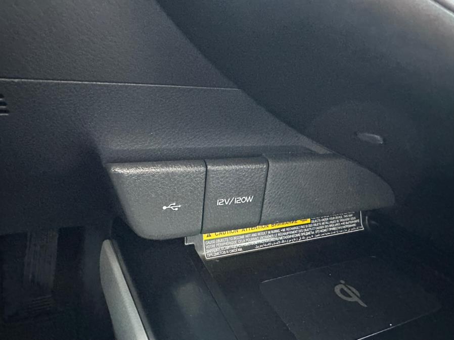 2020 Toyota Camry XLE Auto (Natl) photo