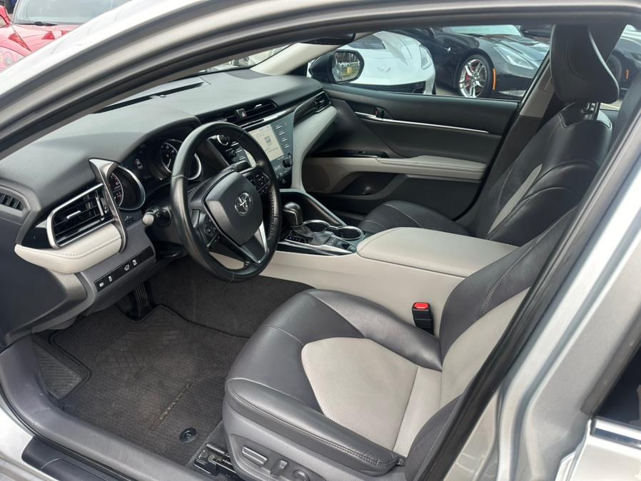 2020 Toyota Camry XLE Auto (Natl) photo